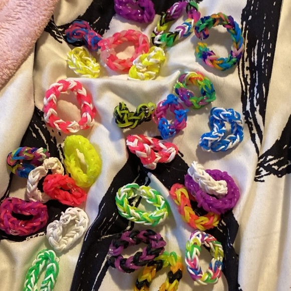 Bracelets - Picture 2 of 4